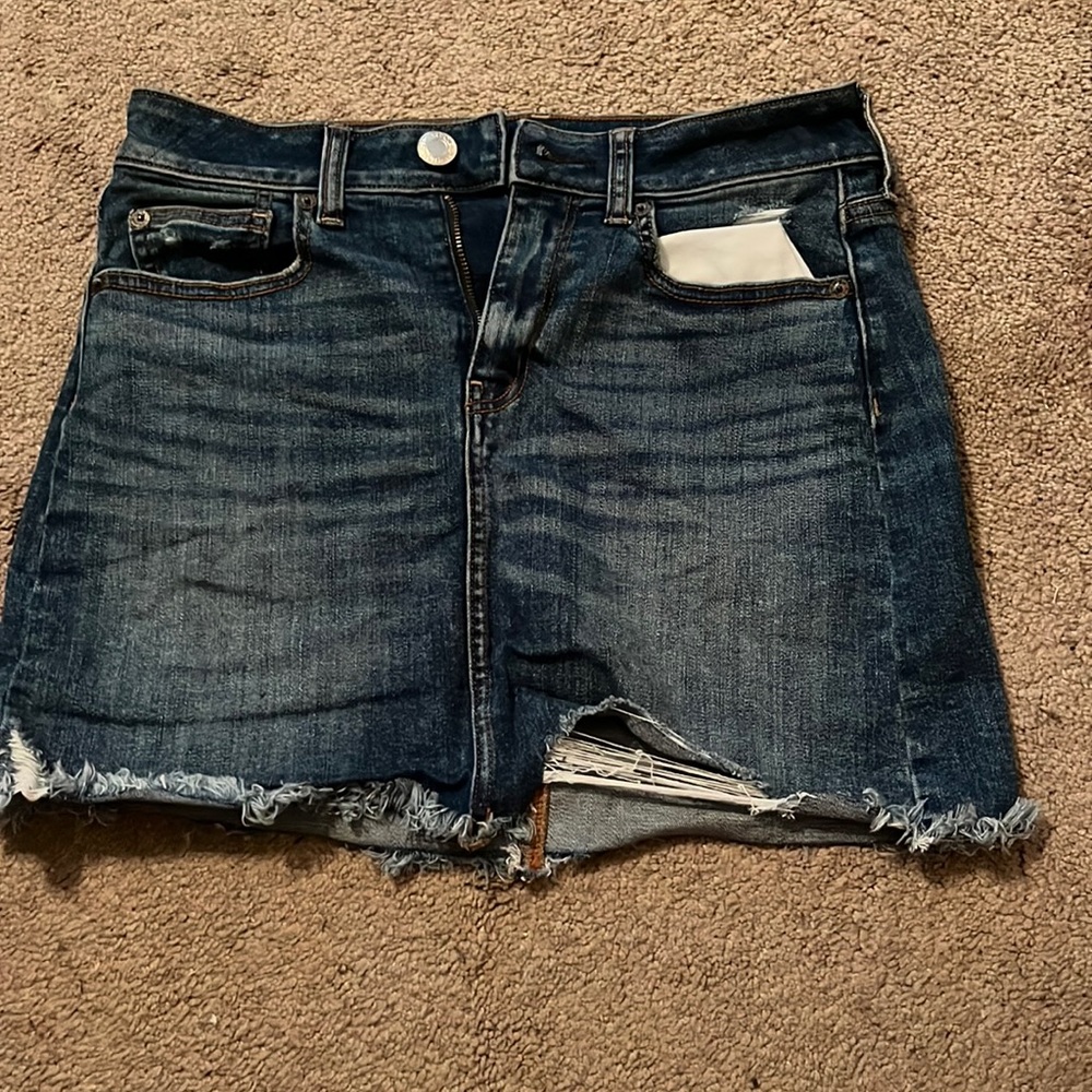Mid rise American eagle denim skirt